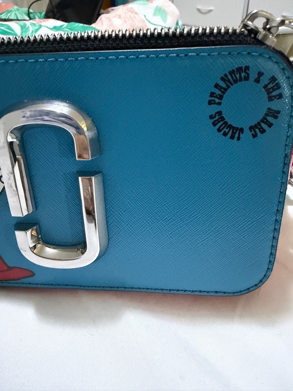 Marc Jacobs Blue & Red Lucy Graphic Snapshot Crossbody - Picture 4 of 13